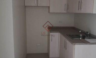 FOR SALE Spacious 1 Bedroom Unit in East Bay Residences Tower 1 in Sucat Muntinl