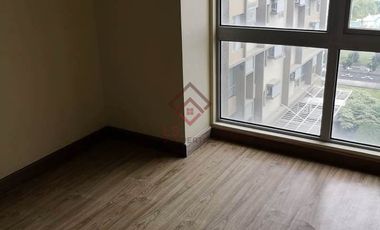 FOR SALE Spacious 1 Bedroom Unit in East Bay Residences Tower 1 in Sucat Muntinl
