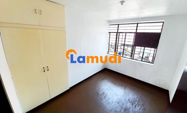 3 bedroom corner apartment with 2 toilets for rent near Pasay Libertad LRT