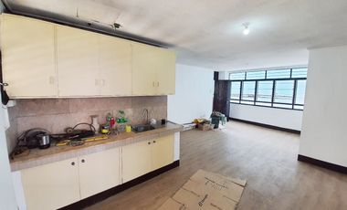 Large 3 bedroom corner unit for rent in Pasay City near Libertad LRT Station