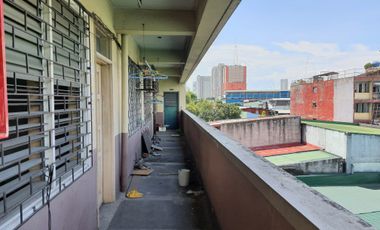 Large 3 bedroom corner unit for rent in Pasay City near Libertad LRT Station