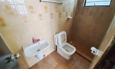 Large 3 bedroom corner unit for rent in Pasay City near Libertad LRT Station