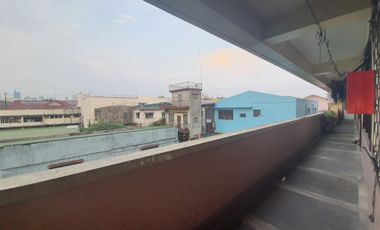 Large 3 bedroom corner unit for rent in Pasay City near Libertad LRT Station