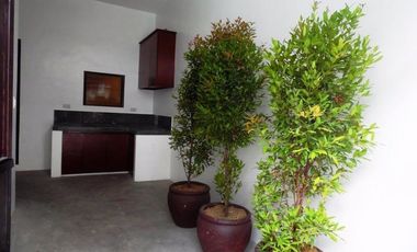 Fully Furnished Apartment for rent with 3 bedrooms and common pool