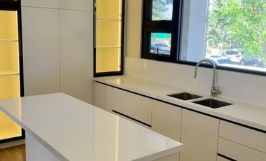 Luxurious Modern Bungalow in Prestigious Ayala Alabang Village, Muntinlupa City