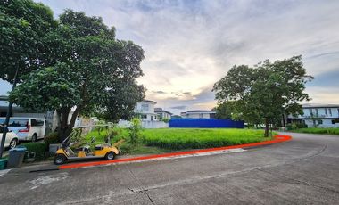 Lot For Sale in Ayala Southvale Sonera Village, Las Piñas City