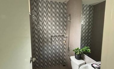 2 STOREY W/ 3 BEDROOMS AND 2 TOILET&BATH IN SENTRINA ALAMINOS LAGUNA