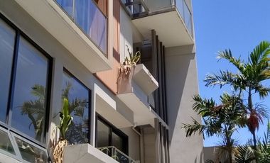 Elegant Townhouse in Paco Manila