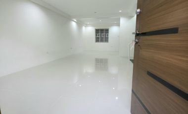 Spacious  Two-Storey Three Bedroom Apartment in Makati City For Rent