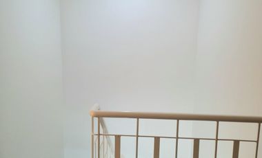 Spacious  Two-Storey Three Bedroom Apartment in Makati City For Rent