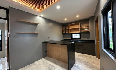Brand New Contemporary House in Pueblo del Sol Tagaytay