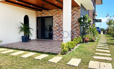 For Sale:6-BR Brand New Modern Contemporary House in Mirala Nuvali, Calamba