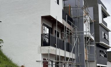 3-Storey House and Lot for sale (GOOD for income Generating) 5BR 3TB-JV2