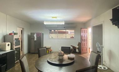 For Sale House and lot in Belair 2