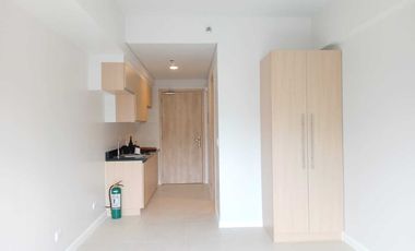 Viento Cerca Tower 2-  Studio Type Unit