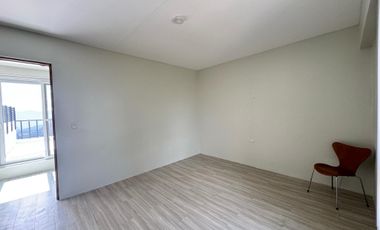 Bakakeng Pre-owned 3 Storey Townhouse w/ Breathtaking View of Baguio City-JV2