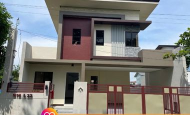 For Sale: 4 Bedrooms House and Lot in Imus Cavite