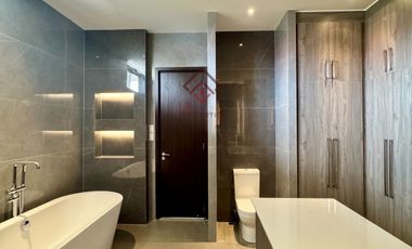 FOR SALE Brand New Modern 5 Bedroom House and Lot in Bayanihan Village BF Paraña