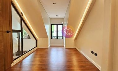 For Sale: AFFORDABLE TOWNHOUSE with 3 Bedrooms IN BF HOMES, PARAÑAQUE