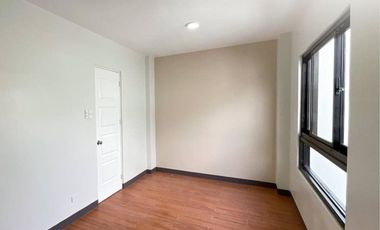 Kiana 150 | Corner Unit House and Lot with Two-Vehicle Carport