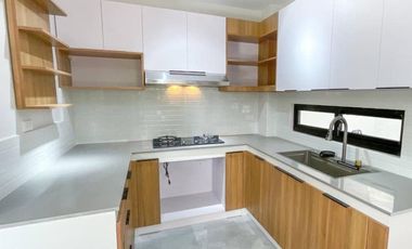 Kiana 150 | Corner Unit House and Lot with Two-Vehicle Carport