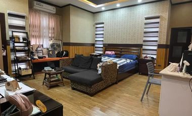 FULLY FURNISHED LARGE AND LUXURIOUS HOUSE AND LOT FOR SALE
