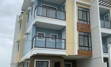 3 STOREY TOWNHOUSE NEAR SM AND ROBINSON DASMARINAS