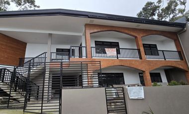 Baguio House For Sale with views of the mountains!