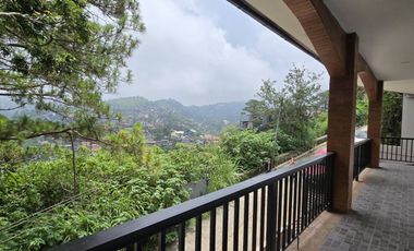 Baguio House For Sale with views of the mountains!