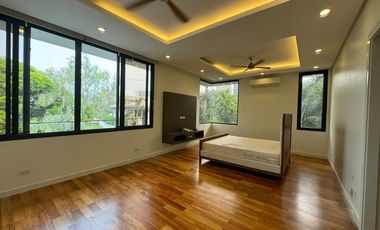 Modern High Ceiling House For Sale in Alabang Hills Village