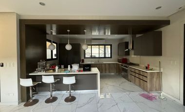 Modern High Ceiling House For Sale in Alabang Hills Village