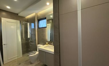 Modern High Ceiling House For Sale in Alabang Hills Village