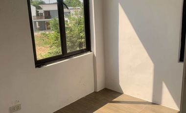 Ready for Occupancy 3 bedrooms complete turn over