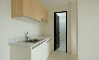 1 Bedroom Accessible to Ayala and SM at Bamboo Bay Community