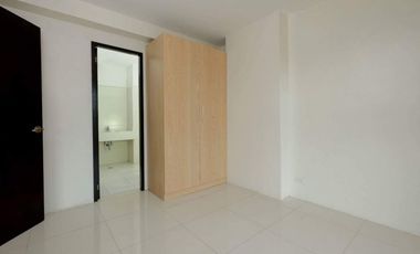 1 Bedroom Accessible to Ayala and SM at Bamboo Bay Community