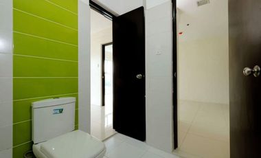 1 Bedroom Accessible to Ayala and SM at Bamboo Bay Community