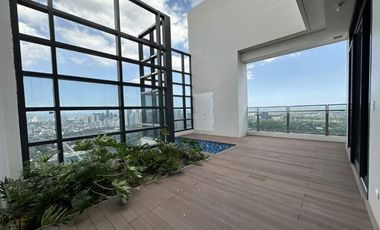 GARDEN TOWERS - PENTHOUSE 4 Bedrooms For Sale