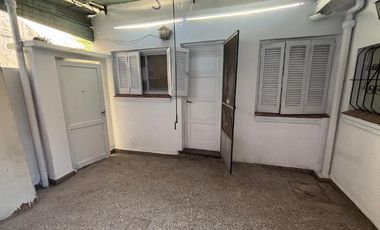 Departamento Tipo Casa en alquiler en Valentin Alsina