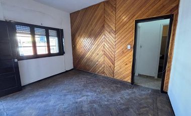 Departamento Tipo Casa en alquiler en Valentin Alsina