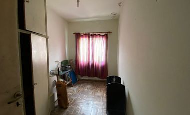 CASA A REF EN VENTA 4 AMB CON 2 LOCALES ALEJ KORN