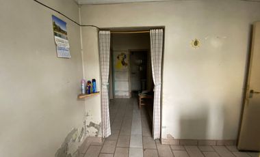 CASA A REF EN VENTA 4 AMB CON 2 LOCALES ALEJ KORN