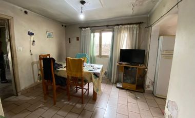 CASA A REF EN VENTA 4 AMB CON 2 LOCALES ALEJ KORN