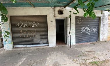 CASA A REF EN VENTA 4 AMB CON 2 LOCALES ALEJ KORN
