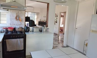 VENTA CASA 3 AMB. JARDIN Y PILETA - RANELAGH ESTE