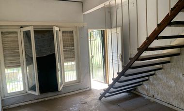 VENTA PH EN DUPLEX 2AMB C/PATIO HAEDO