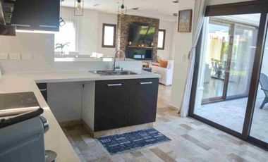 Venta de  Casa Amueblada en Las Tipas Nordelta