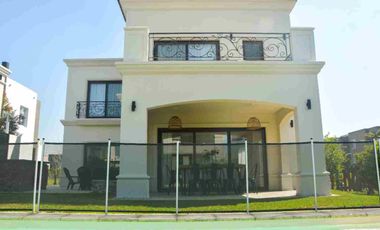 Venta de  Casa Amueblada en Las Tipas Nordelta