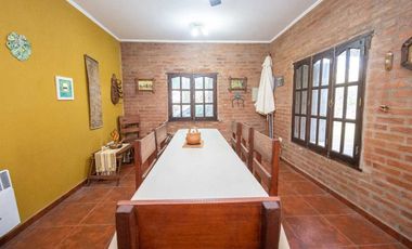 Casa quinta en PORTAL DEL LEYES A PASOS DE LA RUTA