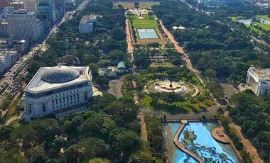 Torre de manila 1bedroom corner unit with parking for sale