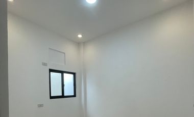 FOR SALE MODERN BRAND NEW HOUSE AT VILLA DE TOLEDO, STA ROSA LAGUNA